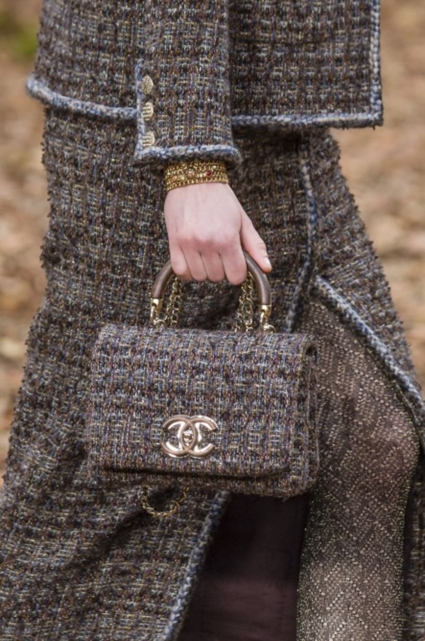 مجموعة شانيل لخريف 2018 تنقلنا الى أحضان الطبيعة الخلابة