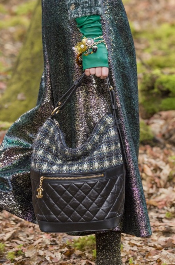 مجموعة شانيل لخريف 2018 تنقلنا الى أحضان الطبيعة الخلابة