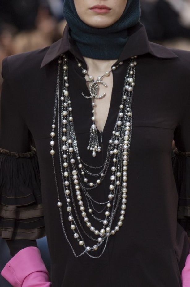 مجموعة شانيل لخريف 2018 تنقلنا الى أحضان الطبيعة الخلابة