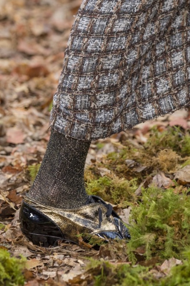 مجموعة شانيل لخريف 2018 تنقلنا الى أحضان الطبيعة الخلابة