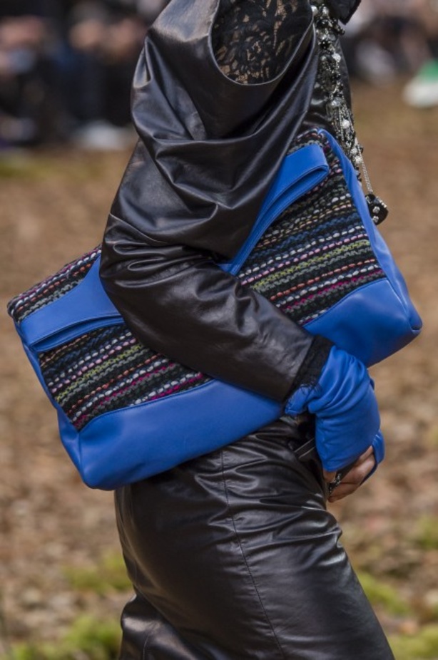 مجموعة شانيل لخريف 2018 تنقلنا الى أحضان الطبيعة الخلابة