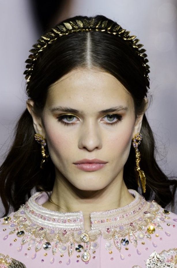 عرض ازياء جروج حقيبة لربيع وصيف 2018