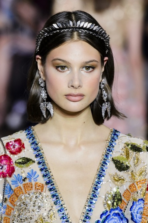 عرض ازياء جروج حقيبة لربيع وصيف 2018