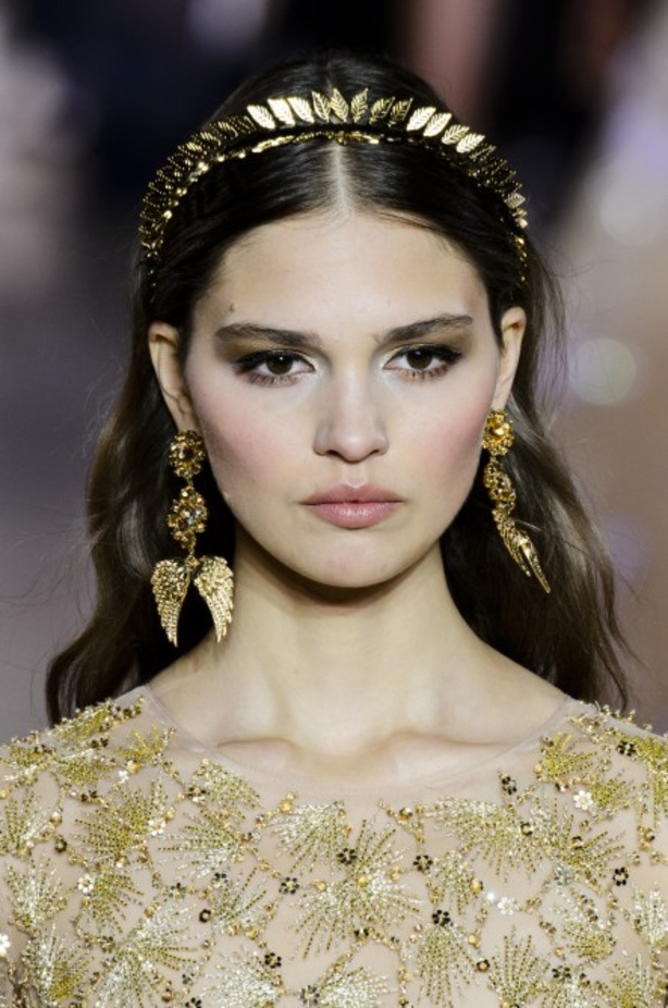 عرض ازياء جروج حقيبة لربيع وصيف 2018