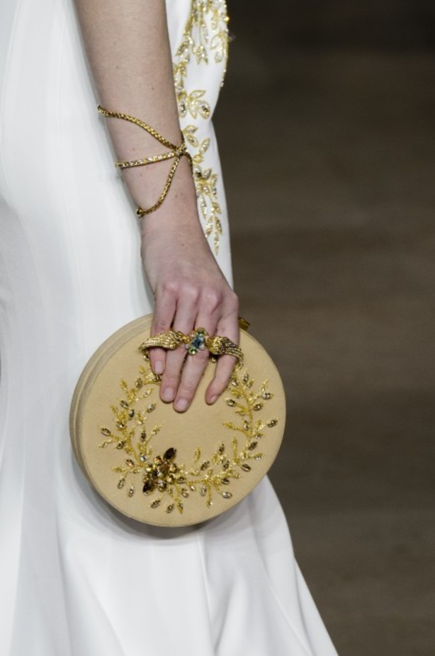 عرض ازياء جروج حقيبة لربيع وصيف 2018