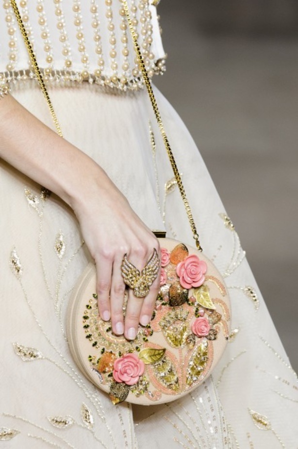 عرض ازياء جروج حقيبة لربيع وصيف 2018