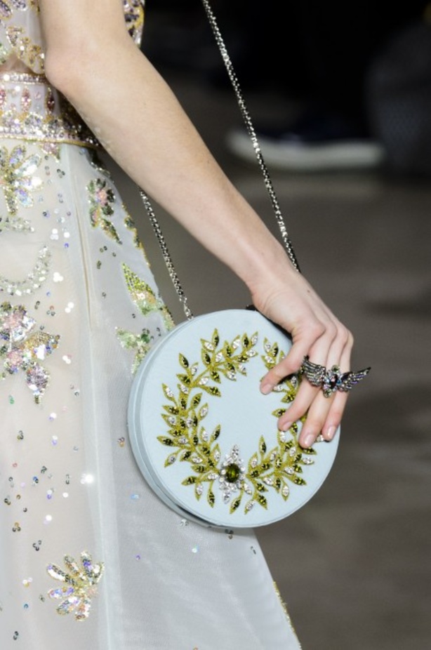 عرض ازياء جروج حقيبة لربيع وصيف 2018