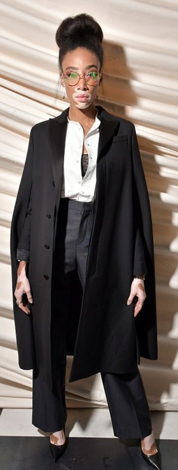 عرض أزياء كريستيان ديور لربيع 2018