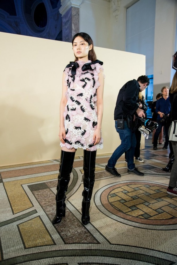 مجموعة Giambatista Valli من الألبسة الفاخرة لربيع وصيف 2018