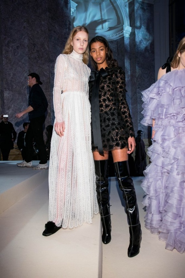 مجموعة Giambatista Valli من الألبسة الفاخرة لربيع وصيف 2018