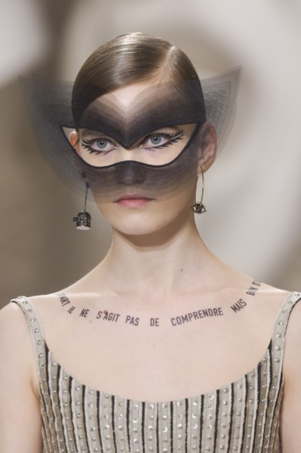 عرض أزياء كريستيان ديور لربيع 2018