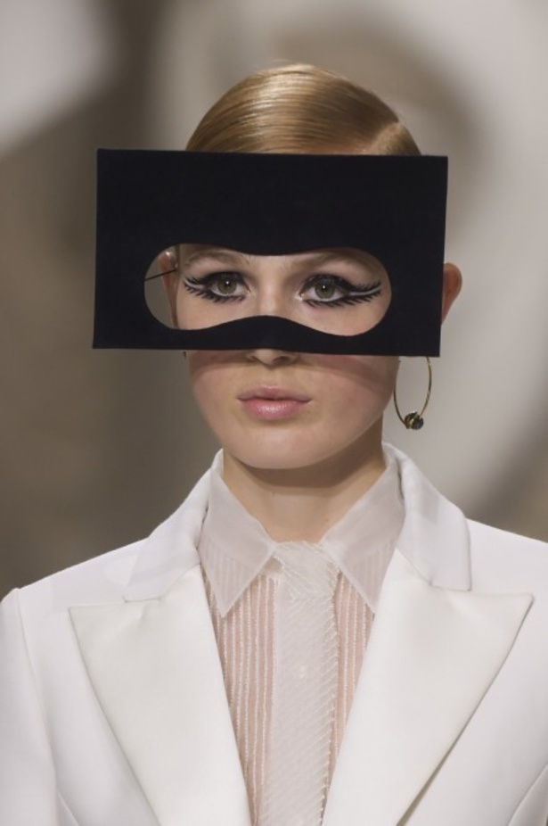 عرض أزياء كريستيان ديور لربيع 2018