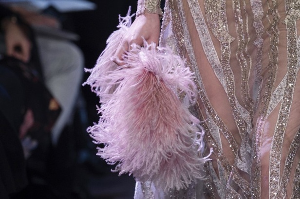 ايلي صعب يحتفل بالحياة في مجموعته لربيع وصيف 2018