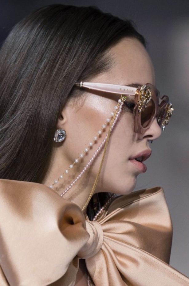 ايلي صعب يحتفل بالحياة في مجموعته لربيع وصيف 2018