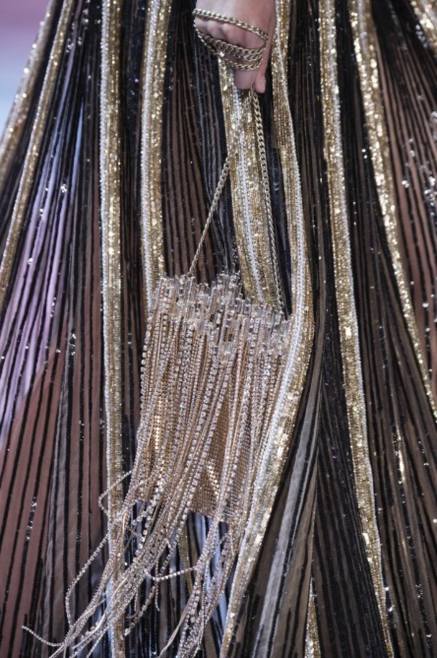 ايلي صعب يحتفل بالحياة في مجموعته لربيع وصيف 2018