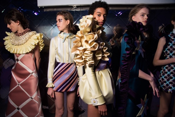 مجموعة فيكتور أند رولف للهوت كوتور لربيع و صيف 2018