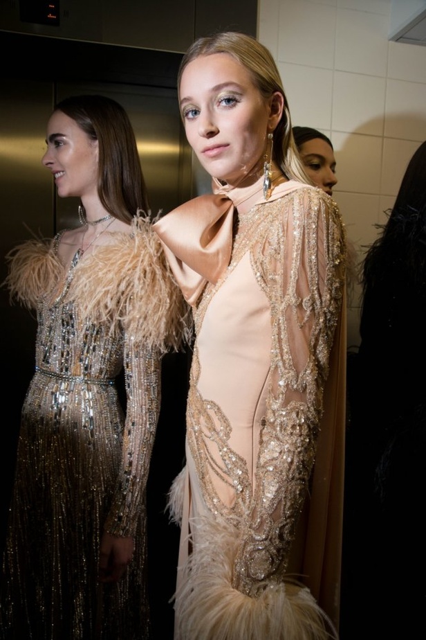 ايلي صعب يحتفل بالحياة في مجموعته لربيع وصيف 2018