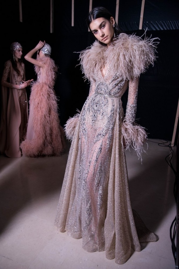 ايلي صعب يحتفل بالحياة في مجموعته لربيع وصيف 2018