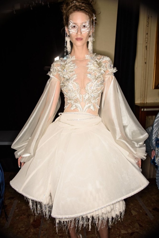 مجموعة Guo Pei للأزياء الفاخرة لربيع ٢٠١٨ !