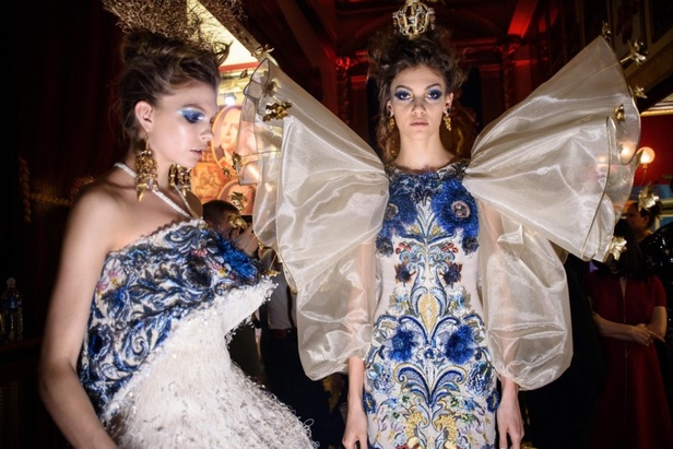 مجموعة Guo Pei للأزياء الفاخرة لربيع ٢٠١٨ !