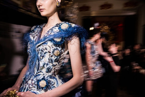 مجموعة Guo Pei للأزياء الفاخرة لربيع ٢٠١٨ !