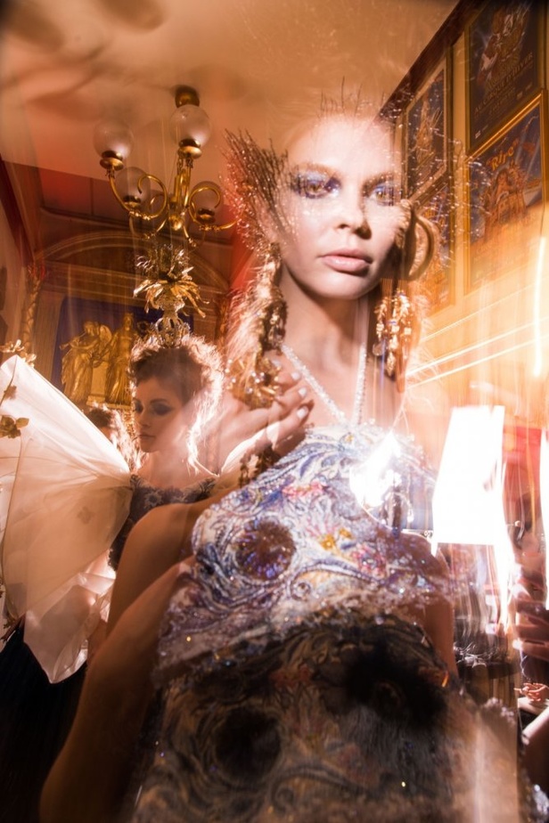 مجموعة Guo Pei للأزياء الفاخرة لربيع ٢٠١٨ !