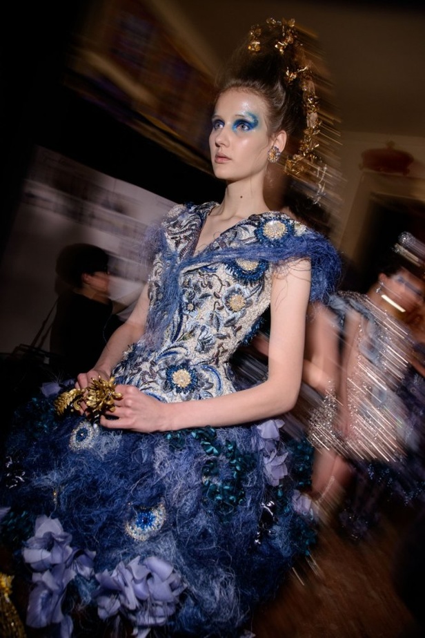 مجموعة Guo Pei للأزياء الفاخرة لربيع ٢٠١٨ !