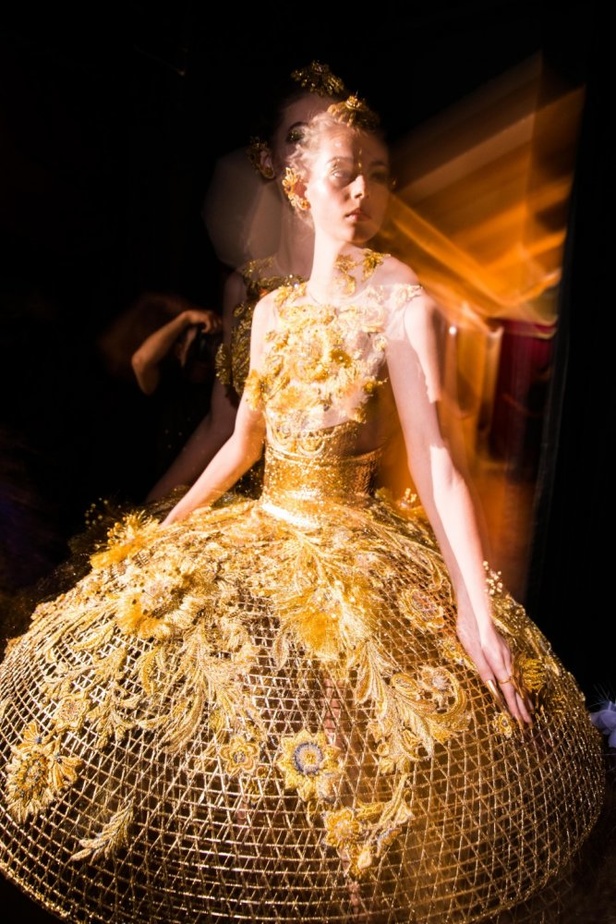 مجموعة Guo Pei للأزياء الفاخرة لربيع ٢٠١٨ !