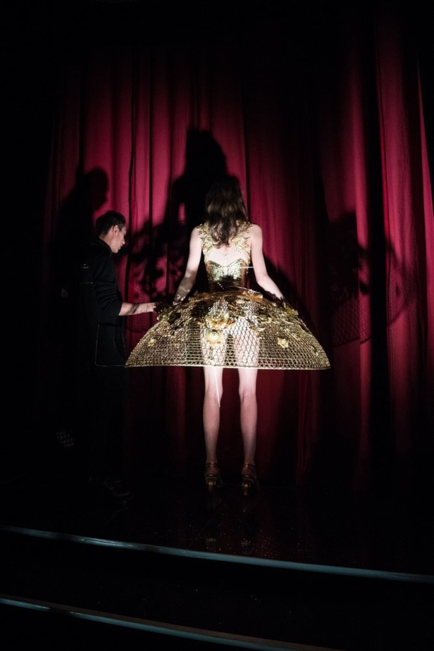 مجموعة Guo Pei للأزياء الفاخرة لربيع ٢٠١٨ !