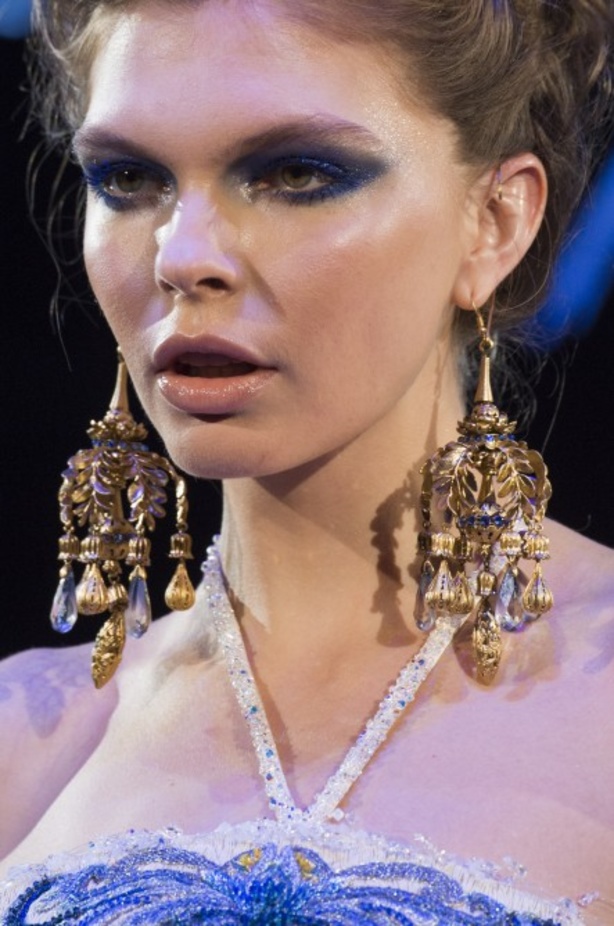 مجموعة Guo Pei للأزياء الفاخرة لربيع ٢٠١٨ !