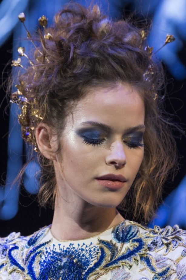 مجموعة Guo Pei للأزياء الفاخرة لربيع ٢٠١٨ !