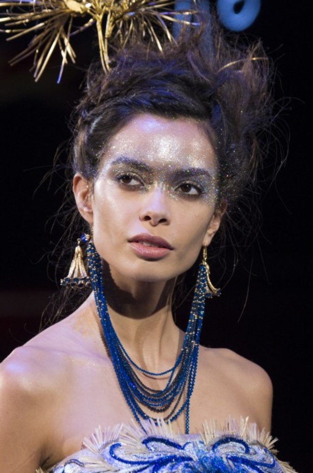 مجموعة Guo Pei للأزياء الفاخرة لربيع ٢٠١٨ !