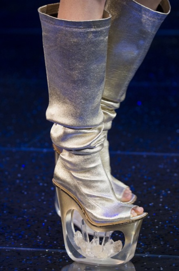 مجموعة Guo Pei للأزياء الفاخرة لربيع ٢٠١٨ !