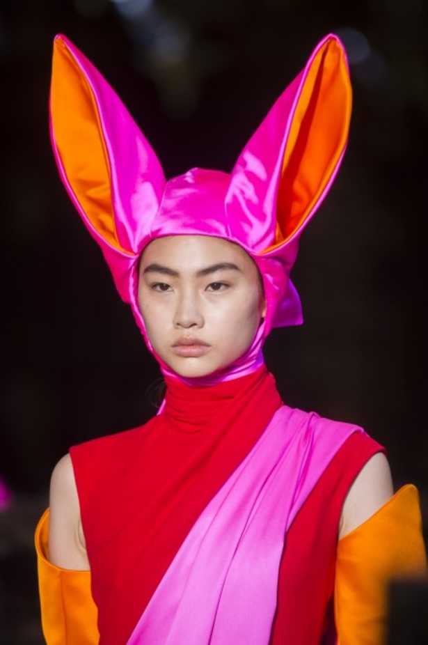 عرض أزياء Schiaparelli لخريف 2018