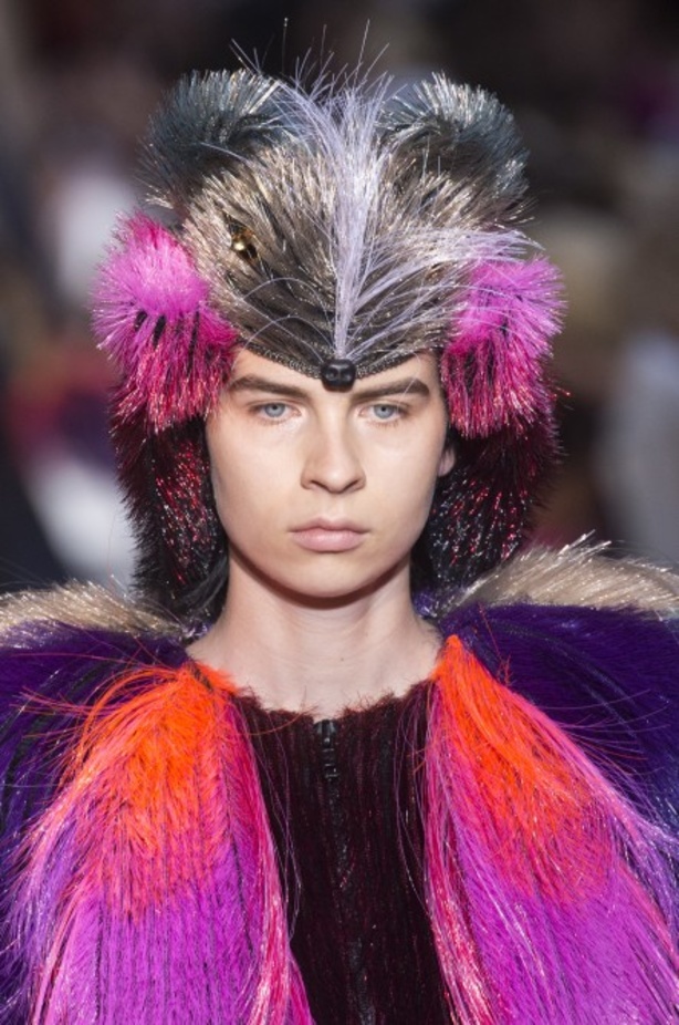 عرض أزياء Schiaparelli لخريف 2018