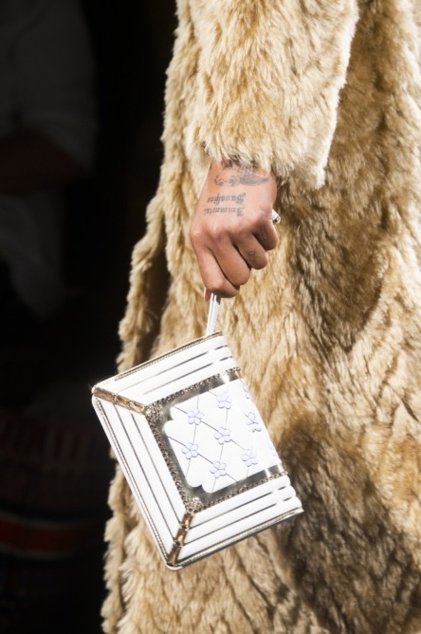 عرض أزياء Fendi لخريف 2018