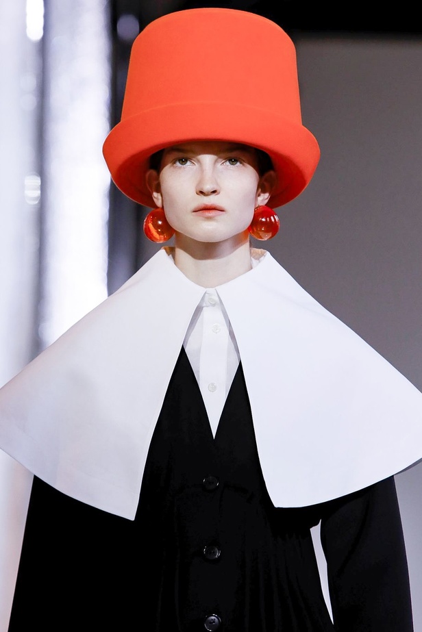 اسبوع الموضة في باريس 2019  مجموعة NINA RICCI الفاخرة  لربيع وصيف 2020