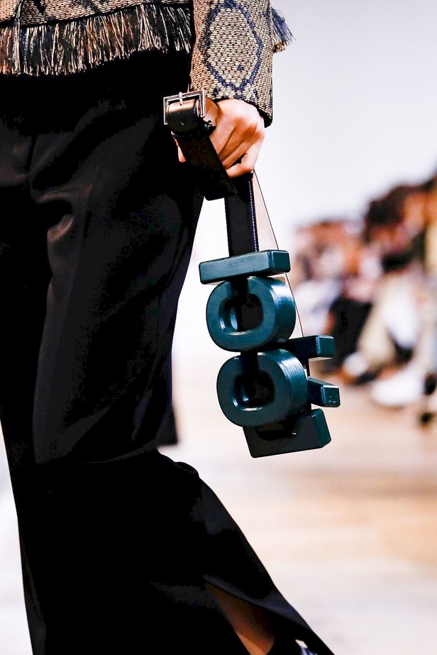 اسبوع الموضة في باريس 2019  مجموعة NINA RICCI الفاخرة  لربيع وصيف 2020