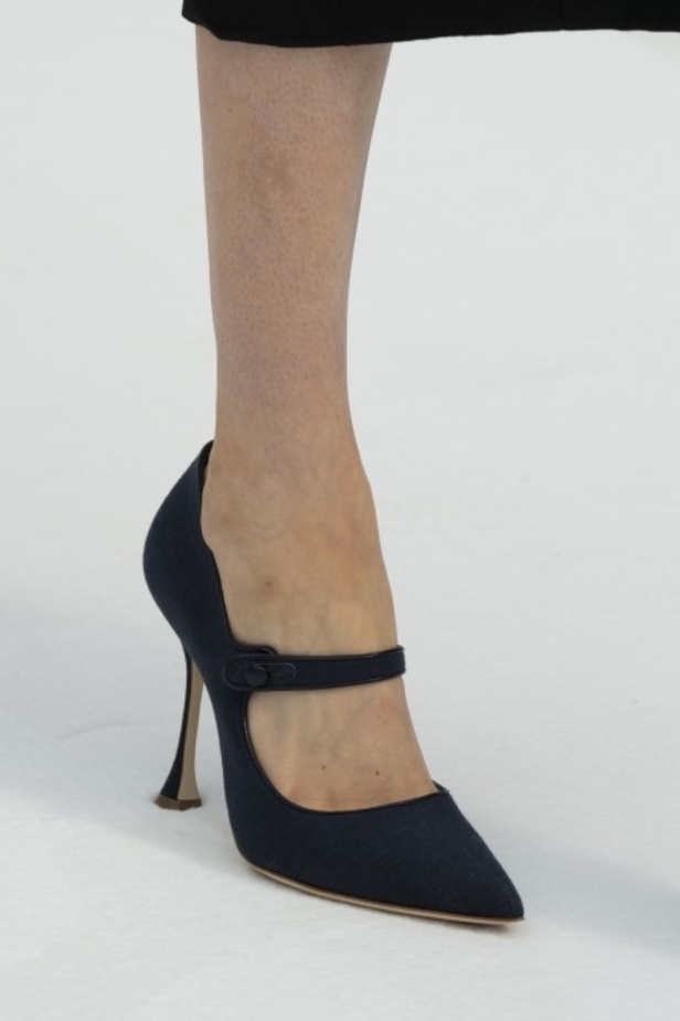 عرض أزياء كارولينا هيريرا لموسم ربيع وصيف 2020