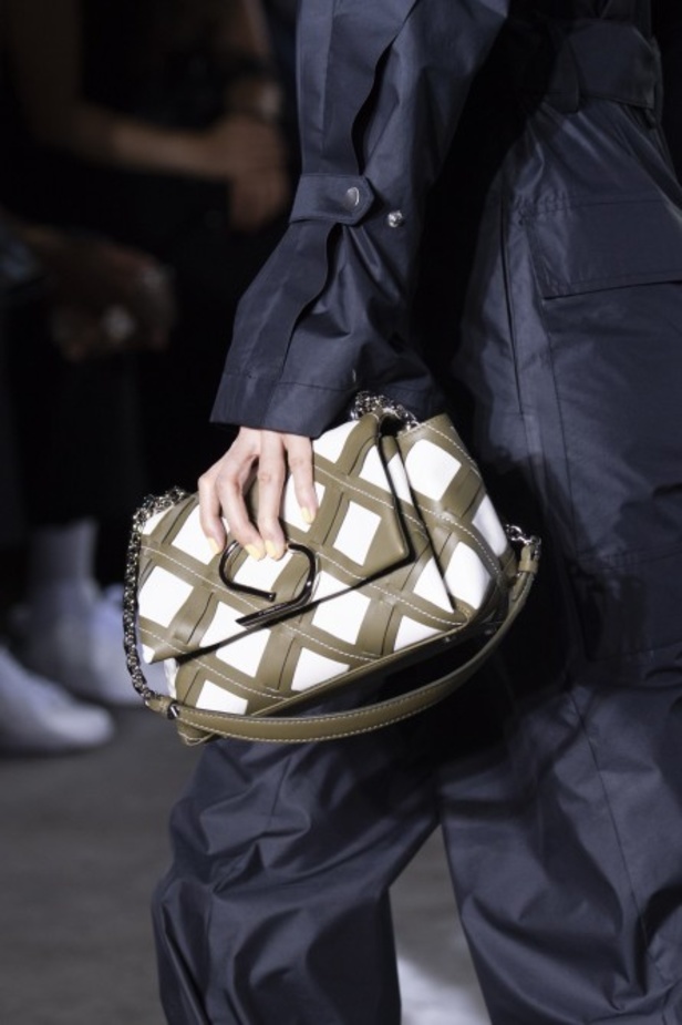 مجموعة Phillip Lim لربيع 2020