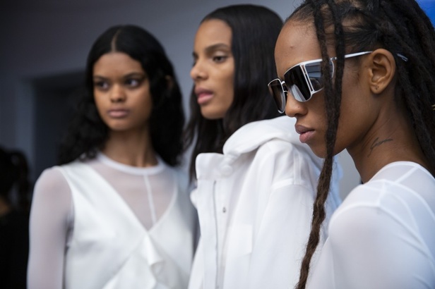 اسبوع الموضة في نيويورك 2019 مجموعة أزياء HELMUT LANG الجاهزة لربيع 2020  