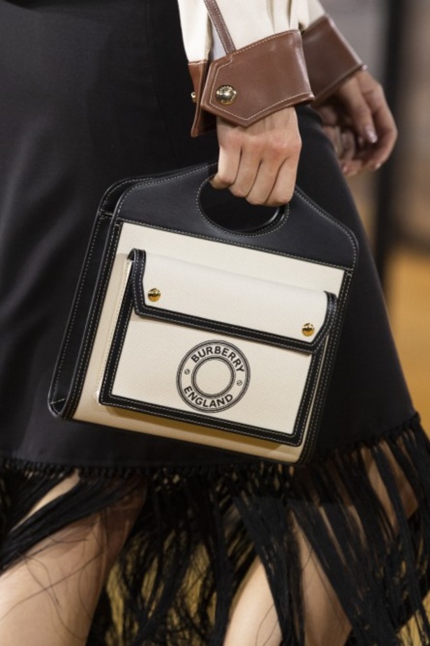 اسبوع الموضة في لندن 2019 عرض أزياء BURBERRY لربيع وصيف 2020