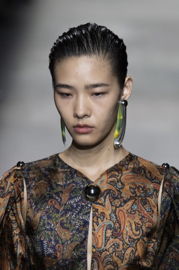 اسبوع الموضة في لندن 2019 أزياء CHRISTOPHER KANE الفاخرة لربيع وصيف 2020