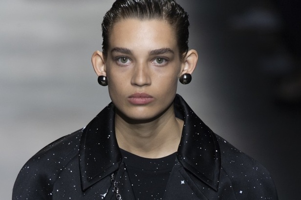 اسبوع الموضة في لندن 2019 أزياء CHRISTOPHER KANE الفاخرة لربيع وصيف 2020