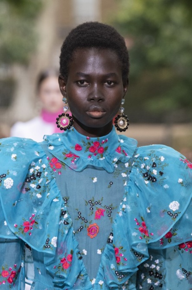 اسبوع الموضة في لندن 2019 عرض ازياء ERDEM لربيع وصيف 2020