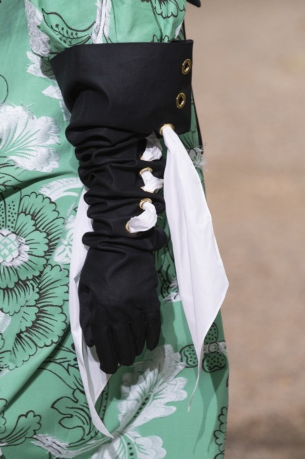 اسبوع الموضة في لندن 2019 عرض ازياء ERDEM لربيع وصيف 2020