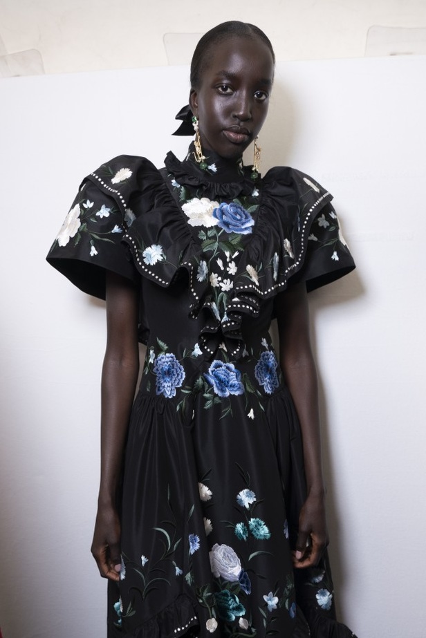 اسبوع الموضة في لندن 2019 عرض ازياء ERDEM لربيع وصيف 2020