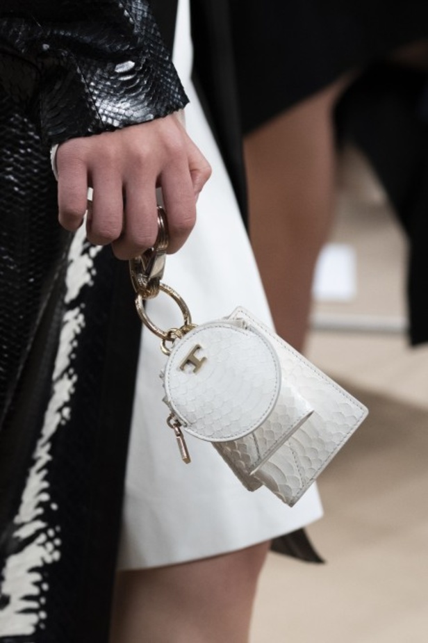 اسبوع الموضة في ميلان 2019 احذية TODS الفاخرة لربيع وصيف 2020