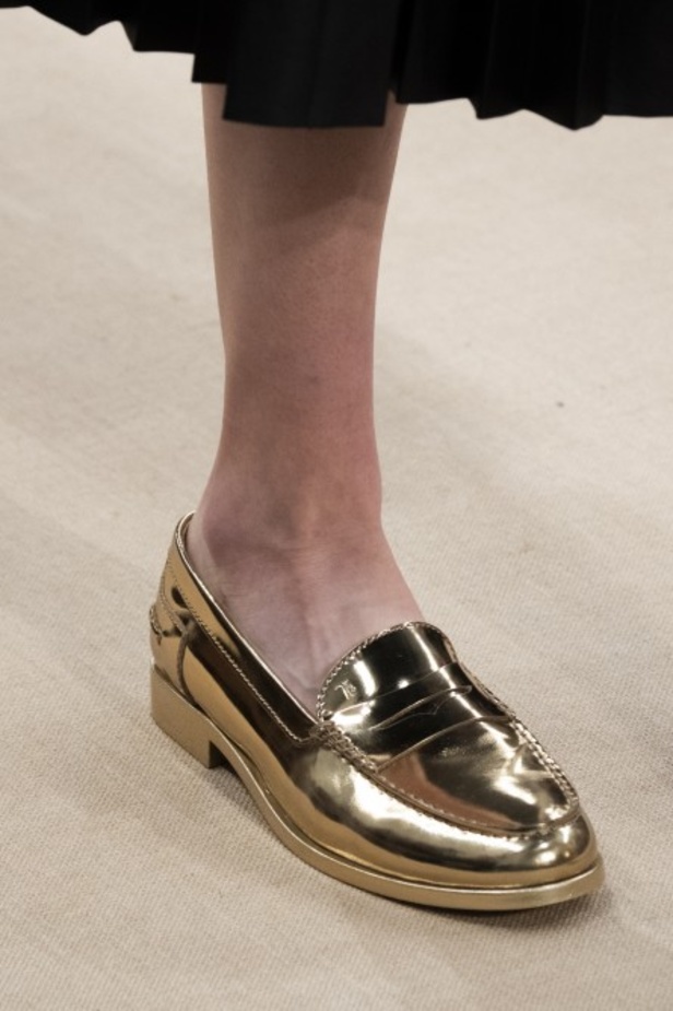اسبوع الموضة في ميلان 2019 احذية TODS الفاخرة لربيع وصيف 2020