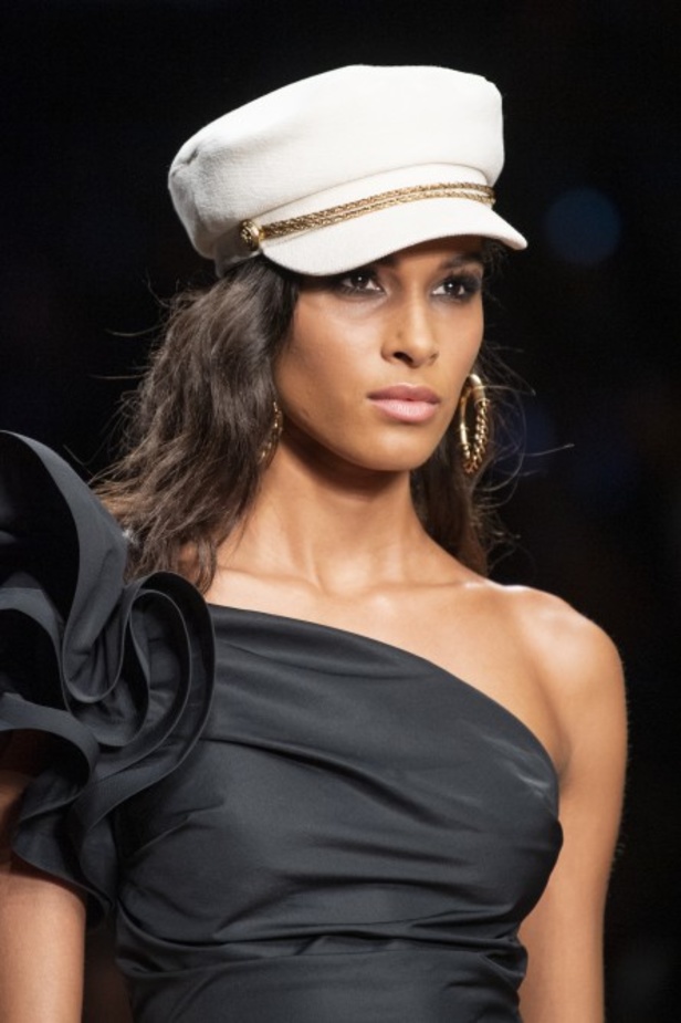 سافري الى عالم الرحلات البحرية مع مجموعة Elisabetta Franchi لربيع وصيف 2020